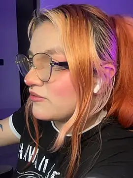 SophiaWeestt99 online show from 2, 7, 2026