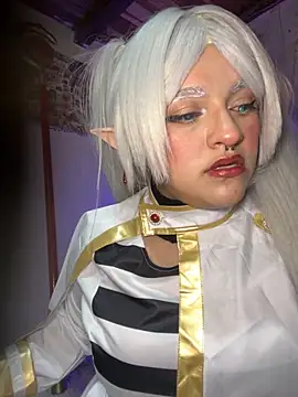 SophiaWeestt99 online show from 26, 10, 2025