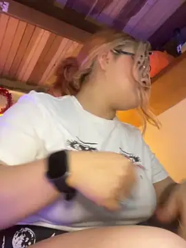 SophiaWeestt99 online show from 4, 3, 2026