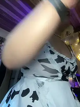 SophiaWeestt99 online show from 10, 5, 2026