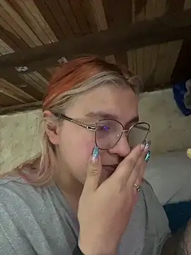 SophiaWeestt99 online show from 29, 9, 2025