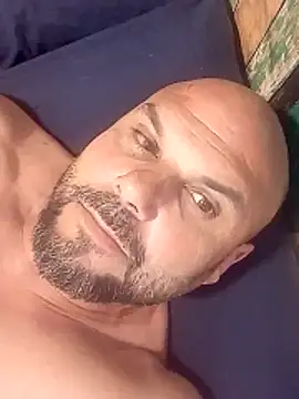 Snapshot of Javierchico chatting on 15, 5, 2026 Javierchico online show from 15, 5, 2026