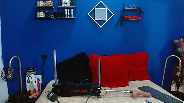 Aynle-toms online show from 8, 3, 2025