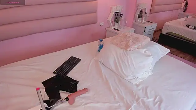 Katta Gil online show from 10, 10, 2025