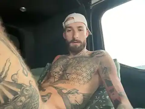 Snapshot of Tuhands chatting on 14, 10, 2025 Tuhands online show from 14, 10, 2025