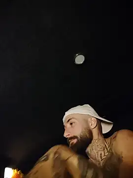 Snapshot of Tuhands chatting on 10, 10, 2025 Tuhands online show from 10, 10, 2025