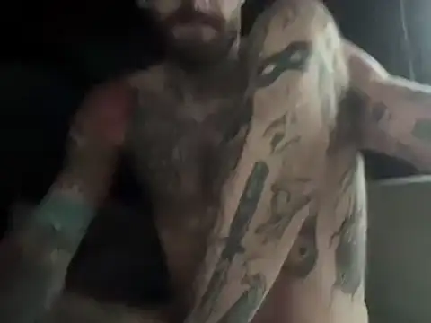 Snapshot of Tuhands chatting on 15, 10, 2025 Tuhands online show from 15, 10, 2025