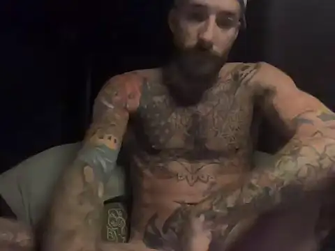 Snapshot of Tuhands chatting on 4, 10, 2025 Tuhands online show from 4, 10, 2025