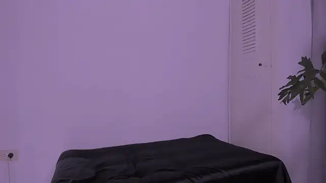 Miiafoxxx online show from 19, 10, 2025