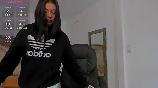 ZaraLim online show from 10, 3, 2025