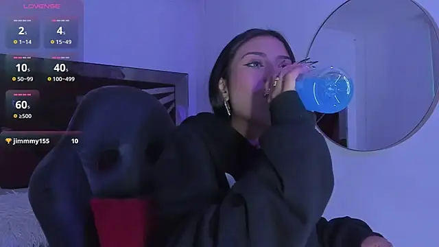 ZaraLim online show from 6, 3, 2025