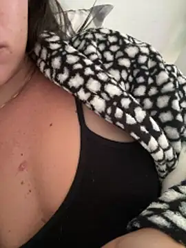 BetinaSoares online show from 29, 4, 2026