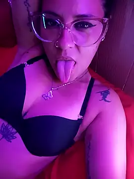 mariposapontiak420 online show from 27, 2, 2025