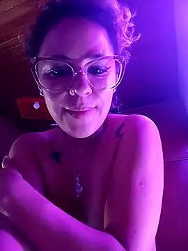 mariposapontiak420 online show from 15, 2, 2025