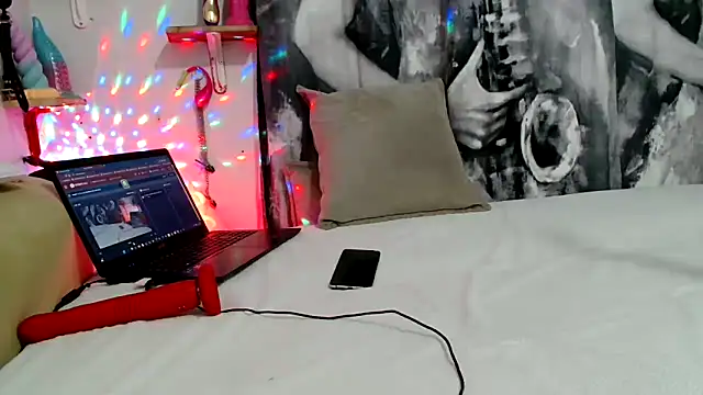 Bitter  online show from 4, 11, 2025