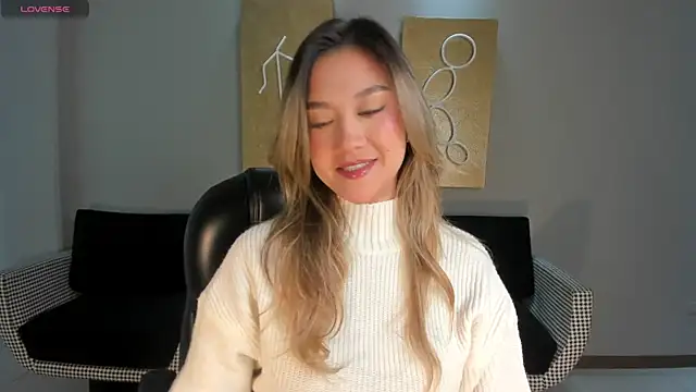 RebeccaHudson online show from 23, 10, 2025