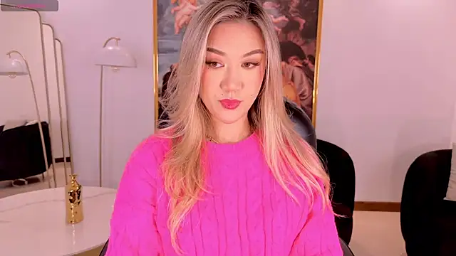 Snapshot of RebeccaHudson chatting on 8, 6, 2026 RebeccaHudson online show from 8, 6, 2026