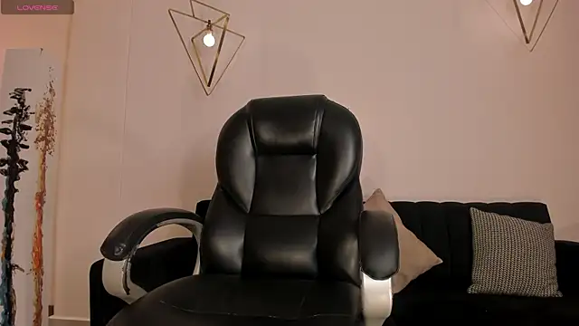 RebeccaHudson online show from 12, 2, 2026