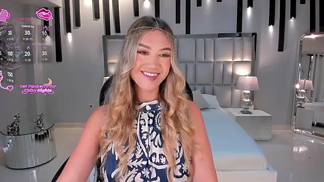 Snapshot of RebeccaHudson chatting on 12, 7, 2026 RebeccaHudson online show from 12, 7, 2026