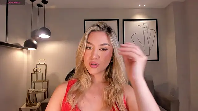 RebeccaHudson online show from 17, 12, 2025