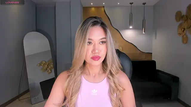 RebeccaHudson online show from 25, 3, 2026