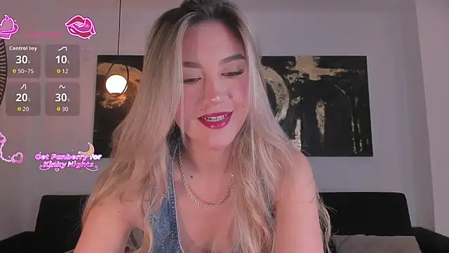 RebeccaHudson online show from 15, 2, 2026