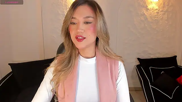 RebeccaHudson online show from 12, 9, 2025