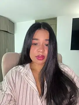 Snapshot of Aitana98_ chatting on 5, 5, 2026 Aitana98 online show from 5, 5, 2026