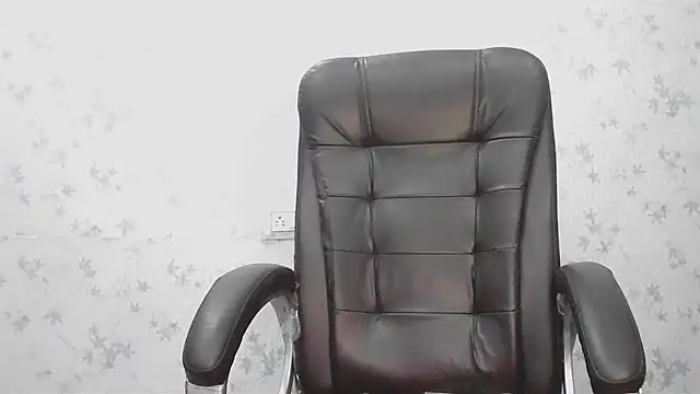 collage hoty online show from 6, 2, 2026