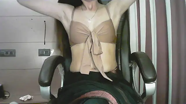 Snapshot of collage_hoty chatting on 22, 11, 2025 collage hoty online show from 22, 11, 2025