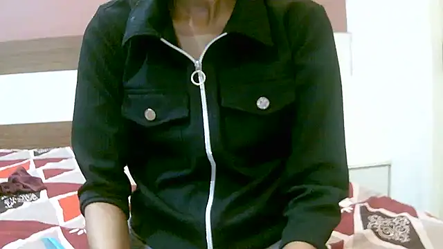 Snapshot of collage_hoty chatting on 17, 11, 2025 collage hoty online show from 17, 11, 2025