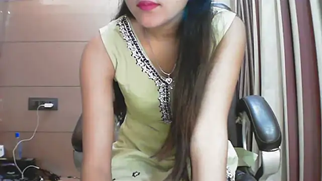 Snapshot of collage_hoty chatting on 26, 11, 2025 collage hoty online show from 26, 11, 2025