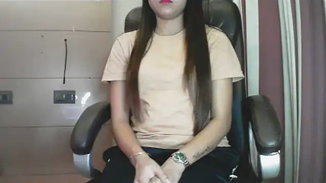 collage hoty online show from 18, 1, 2026