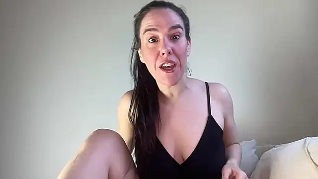 MilkyHoneyLullabies online show from 5, 3, 2025