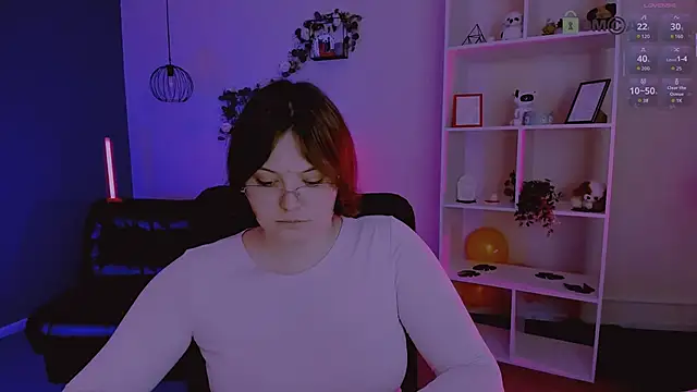 nikole kitt online show from 13, 4, 2026