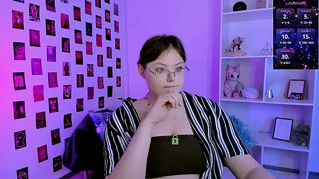 Snapshot of nikole_kitt chatting on 2, 7, 2026 nikole kitt online show from 2, 7, 2026