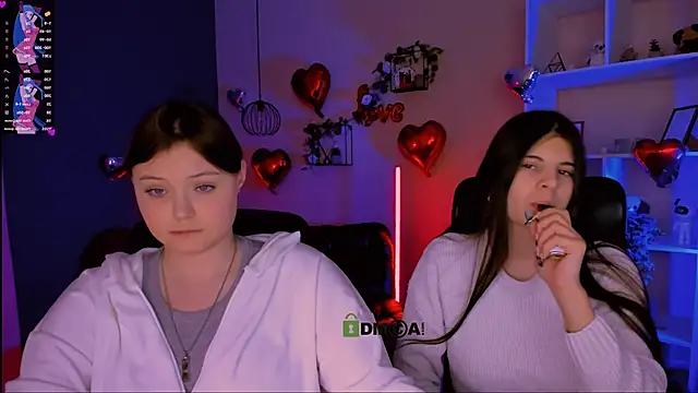 Snapshot of nikole_kitt chatting on 20, 2, 2026 nikole kitt online show from 20, 2, 2026