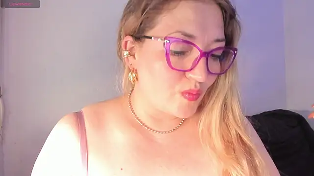Naty Mature  online show from 19, 6, 2026