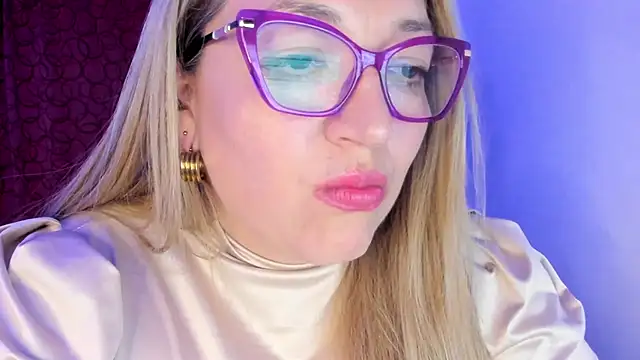 Naty Mature  online show from 13, 9, 2025