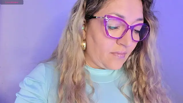 Naty Mature  online show from 17, 3, 2026