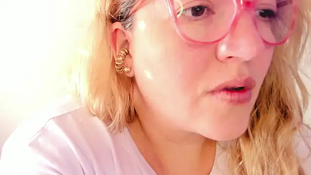 Naty Mature  online show from 1, 12, 2025