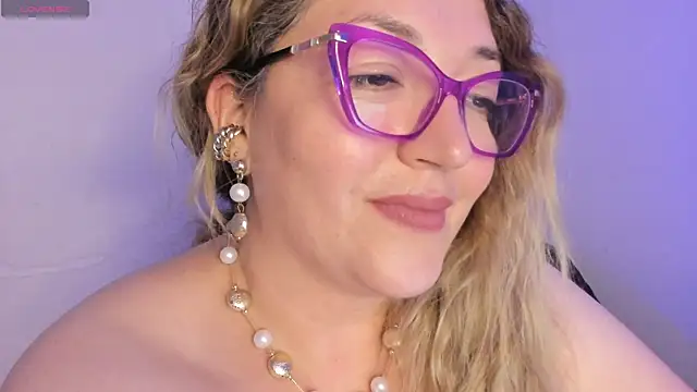 Naty Mature  online show from 11, 6, 2026