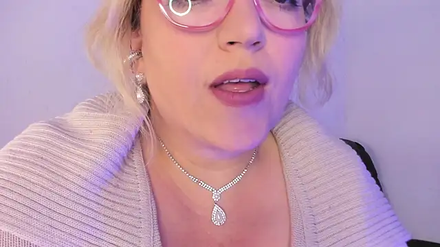 Naty Mature  online show from 30, 10, 2025