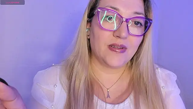 Naty Mature  online show from 11, 3, 2026