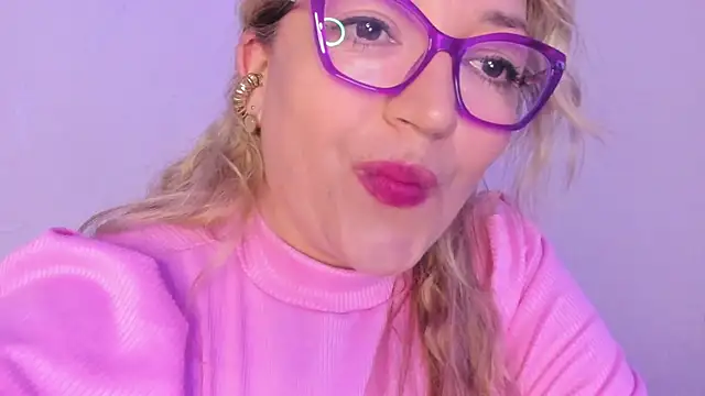 Naty Mature  online show from 5, 10, 2025