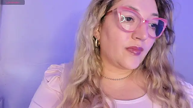 Naty Mature  online show from 25, 3, 2026