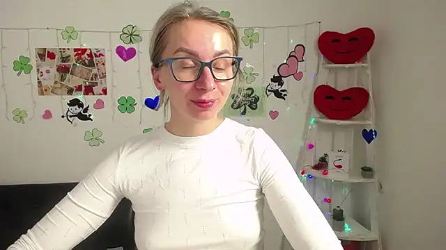 Snapshot of VasilisaSii chatting on 22, 3, 2025 VasilisaSii online show from 22, 3, 2025