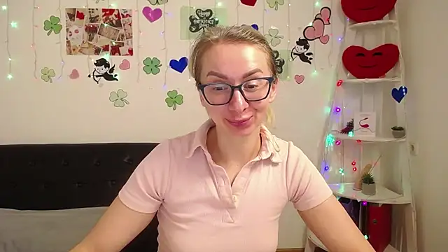 Snapshot of VasilisaSii chatting on 19, 3, 2025 VasilisaSii online show from 19, 3, 2025