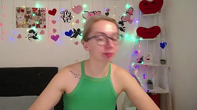 Snapshot of VasilisaSii chatting on 14, 3, 2025 VasilisaSii online show from 14, 3, 2025