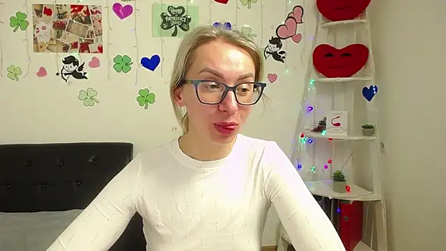 Snapshot of VasilisaSii chatting on 22, 3, 2025 VasilisaSii online show from 22, 3, 2025